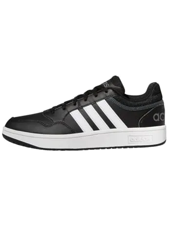 adidas Herren Hoops 3.0 Low Classic Vintage Shoes - Herren-Sneaker in Core Black/Cloud White/Grey Six, mit regulärer Passform und optimaler Dämpfung für ein bequemes Tragegefühl.