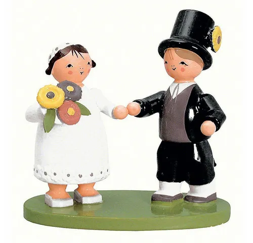 KWO Brautpaar 50125 Hochzeit Erzgebirge - Dekoration aus handgefertigtem Holz, ideal als Tischdekoration zur Hochzeit, mit klassischem Stil und liebevollen Details für einen festlichen Anlass.