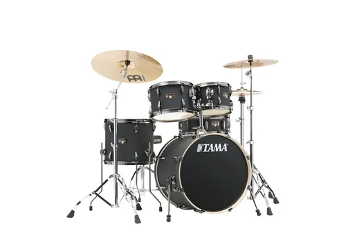 TAMA Imperialstar Drumset 5 teilig - Blacked Out Black/Black Nickel HW - 5-teiliges Schlagzeugset in edlem Schwarz, ideal für Einsteiger und Profis, bietet hervorragenden Klang und Stabilität.