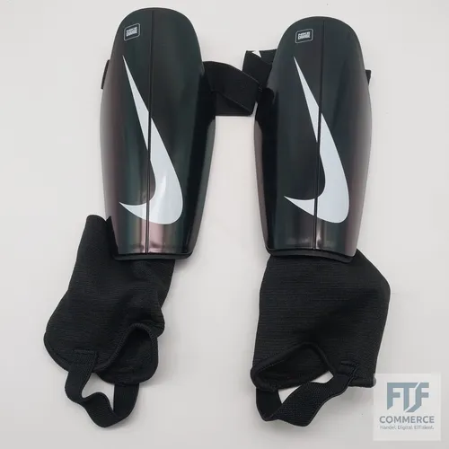 NIKE NK CHRG L GRD Schienbeinschoner Black/Black/White L