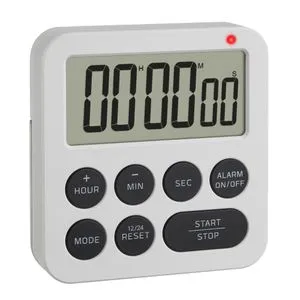 TFA Dostmann Timer Weiß digital - Intervall-Timer mit Stoppuhr und Wecker, ideal für Küche, Büro oder Lernzeiten. Flexibel einsetzbar durch Magnet, Aufhängeöse oder Ständer. 99 h 59 min Zeitdauer und wählbare Alarmsignale.