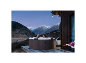 MSpa Whirlpool ROVA 2026 inkl. App, LED, 8 Hydromassagedüsen, 130 Luftdüsen