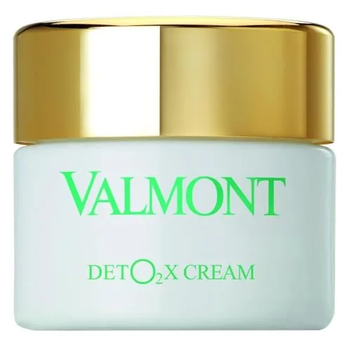 Valmont Prime Deto2x Cream 45 ml - Revitalisierende Tagespflege für einen strahlenden Teint, angereichert mit Schweizer Apfelstammzellen und Sauerstoffbooster-Technologie. Ideal für fahlen Teint und städtische Umwelteinflüsse.