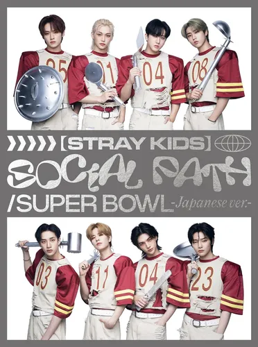 Produktbild Stray Kids Social Path (Feat. Lisa)/Super Bowl -Japanese Ver.- <Limited> (CD)