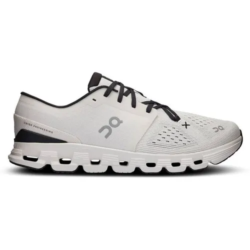 On Running Cloud X4 Laufschuhe (44.5) - Leichte und flexible Laufschuhe mit innovativer CloudTec-Technologie für maximalen Komfort und optimale Dämpfung beim Laufen.