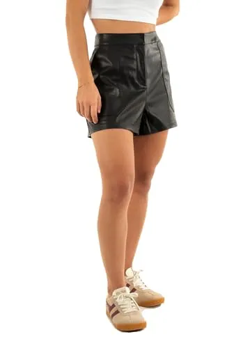 ONLTRICIA Faux Leather Shorts OTW NOOS - Stilvolle Ledershorts für Damen von ONLY, ideal für trendbewusste Outfits und vielseitig kombinierbar.