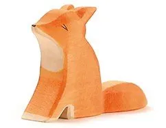 Ostheimer 15203 - Kleiner Fuchs (sitzend), handgefertigte Holzfigur aus heimischen Wäldern, ideal für Kinderzimmerdekoration