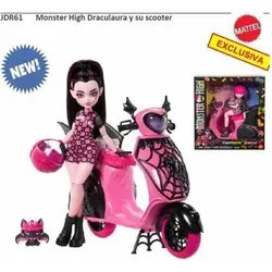 MonsterHigh™ Anziehpuppe Draculaura mit Count Fabulous und Vamptastic Scooter - Anziehpuppe mit Motorroller-Set, inklusive passendem Helm für die Fledermaus Count Fabulous – ideal für kreative Abenteuer von Kindern ab 4 Jahren!