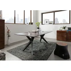 Esstisch Akazie 140x90 cm - SWISS EDGE #08 - Moderne Esstisch für den Innenbereich, aus massiver Akazie mit echter Schweizer Kante und robustem Eisengestell. Ideal für stilvolle Esszimmer.