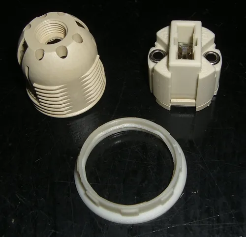 Hochvolt-Fassung HV G9 Sockel Ø 26 mm mit Schraubring Lampenfassung Steckklemmen