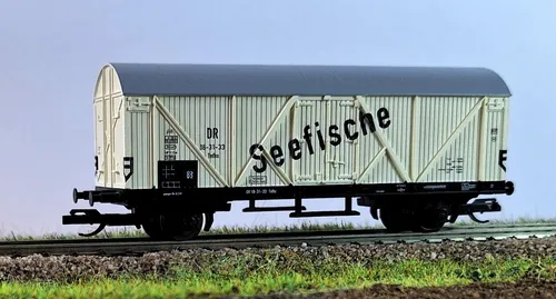 TT Kühlwagen Tnfhs „Seefische“ der DR Ep. III Tillig 17009