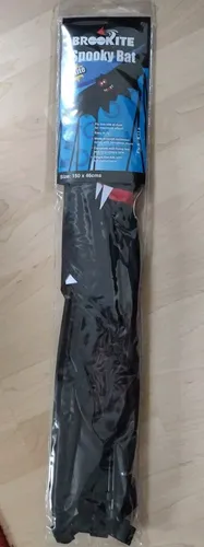 BROOKITE Spooky Bat Flugdrache mit Schnur