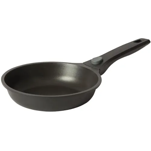 SKK kleine Aluguss Bratpfanne Ø 20 cm - induktionsgeeignet - flache Antihaft Pfanne & abnehmbarer Griff - Made in Germany