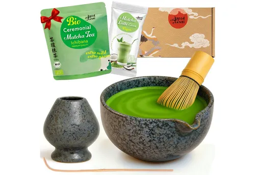 Goodwei Matcha-Set mit Keramikschale und Zubehör für Teezeremonie - Entdecken Sie das hochwertige Matcha-Set mit handgefertigter Keramikschale und Zubehör. Inklusive 20 g zertifiziertem Matcha für ein perfektes Teeerlebnis. Ideal als Geschenk für Teeliebhaber!