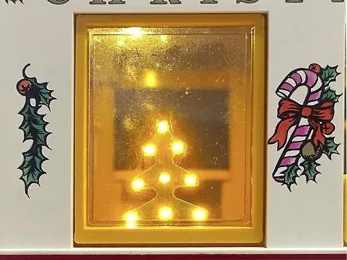 Massoth 8129580 Weihnachtsbaum Außenbeleuchtung mit LEDs – 1 Set - Stimmungsvolle Weihnachtsbaum-Beleuchtung mit gelb-orangen LEDs für Modellanlagen. Ideal zur Dekoration von Loks und Gebäuden. Einfache Montage und flexibler Einsatz für festliche Akzente.