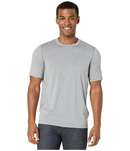 Fjällräven Herren Abisko Day Hike T-Shirt Shark Grey M - Leichtes Wandert-Shirt aus 88% recyceltem Polyester, schnell trocknend und mit optimaler Passform für hohe Bewegungsfreiheit. Ideal für warme Tage in der Natur.