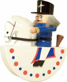 Rudolphs Schatzkiste Nussknacker Reiterlein Husar blau BxHxT 12x15x3cm NEU Weihnachten Seiffen Nutcracker Nüsse Erzgebirge Winter Dekoration Holzkunst Holz Weihnachtsmann Christmas Walnuss