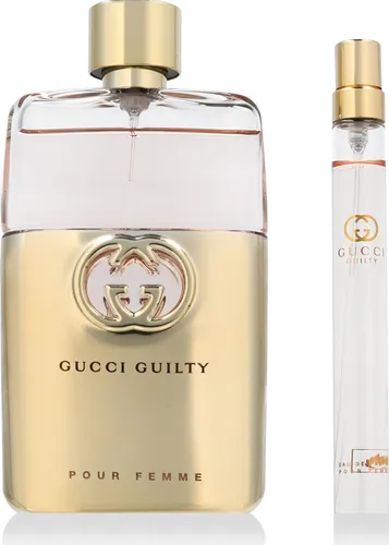 Gucci Guilty Pour Femme EDP 90 ml + EDP MINI 10 ml - Damen-Duft-Set mit blumig-orientalischen Noten, ideal für jeden Anlass. Verleiht Selbstbewusstsein und Weiblichkeit durch die harmonische Kombination aus Zitrusfrüchten und floralen Akzenten.