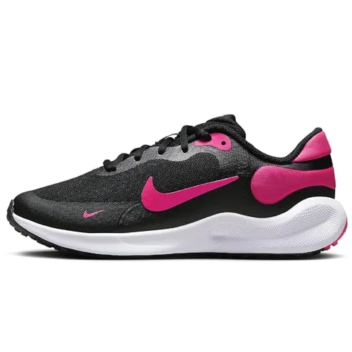 NIKE REVOLUTION 7 Schwarz - Bequeme Laufschuhe für Kinder mit hervorragender Dämpfung und Traktion. Ideal für Spiel und Spaß im Freien. Verfügbar in trendigen Farben, die jeden Tag Freude bringen.