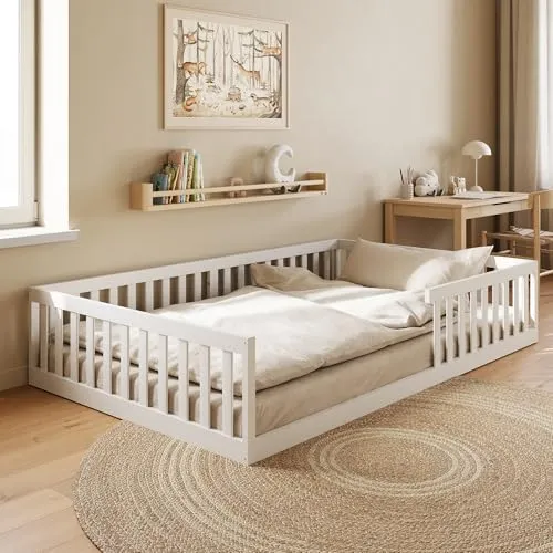 Kids Collective Bodenbett, Weiß, Kiefer, 120x200 cm – Sicherer Schlafplatz für Kinder - Bodenbett mit durchdachtem Design für Kinderzimmer. Fördert Selbstständigkeit durch niedrige Bauweise. Inklusive abnehmbarem Rausfallschutz und stabilen Lattenrost für ein angenehmes Schlafklima.