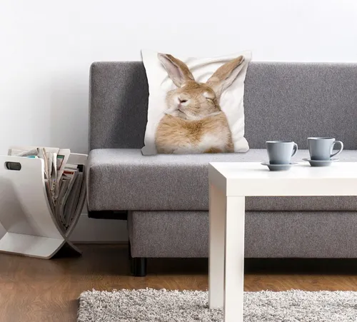 queence Dekokissen Ketut, schlafender Hase in braun von queence