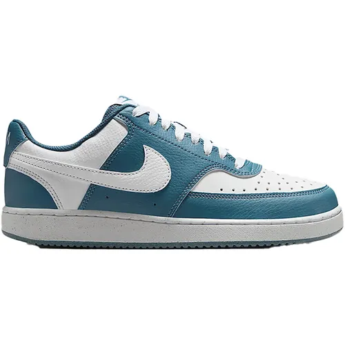 Nike Court Vision Low Next Nature - Blau - Sneaker mit klassischem 80er Jahre Basketball-Look, aus mindestens 20 % recycelten Materialien, gepolstert für Komfort und mit griffiger Gummi-Außensohle.