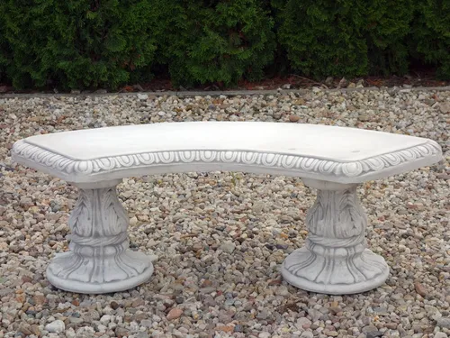 Gartenfigur Massive halbrunde Sitzbank, 130 kg - Figuren: Kunstvolle halbrunde Sitzbank, frost-sicher und ideal für ein elegantes Ambiente in Ihrem Garten oder Lieblingsplatz.