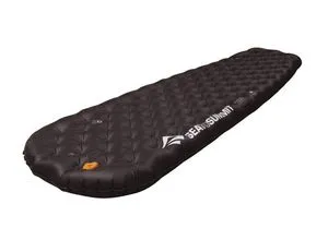 Colchoneta hinchable ETHER LIGHT XT Extreme L - Schaumstoff-Schlafmatten für Camping, extrem leicht und kompakt für einfaches Transportieren und maximalen Komfort im Freien.