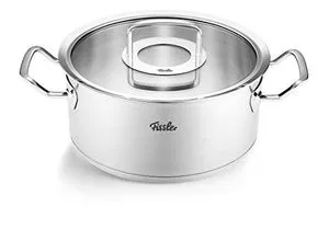 Fissler Original-Profi Collection Braten-Topf 24 cm - Kochtopf aus Edelstahl (4,6 L) mit Glas-Deckel, ideal für alle Herdarten inklusive Induktion und praktischer Mess-Skala für genaues Dosieren.