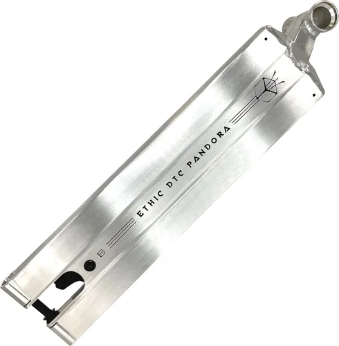 Ethic DTC Pandora Stunt-Scooter Deck 56cm Silber - Hochleistungs-Street-Deck aus Aluminium 6061, extrem leicht mit nur 1,463kg und wendig. Ideal für Tricks und schnelle Fahrten, perfekt für junge Scooter-Fans!