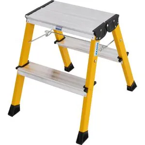 Krause Klapptritt Rolly, Aluminium, 2 x 2 Stufen, gelb - Leiter mit bis zu 150 kg Tragkraft, 2,45 m maximale Arbeitshöhe und praktischen Rollen für einfachen Transport - ideal für sicheres Arbeiten in Höhe.