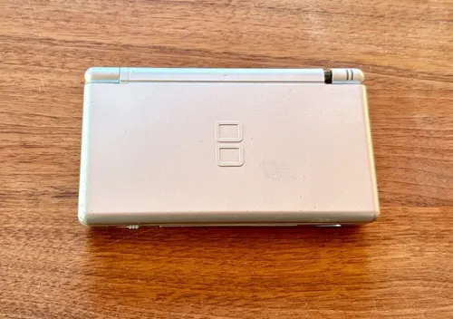 Produktbild Nintendo DS Lite Handheld-Spielkonsole | Silber | Defekt