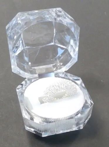 Finger Massage Ring in Kunststoff Box Akkupunktur Manuelle Massage Massagering