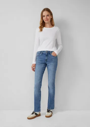 s.Oliver Jeans Betsy - Slim Fit Mid Rise - Stylische Slim Fit Jeans mit mittelhohem Bund, praktischen Taschen und zeitlosem Denim-Design. Perfekt für jeden Anlass und bequem zu tragen.