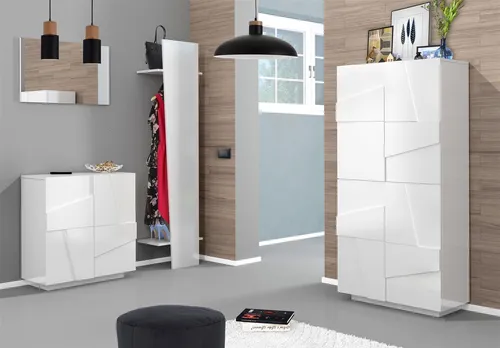 möbelando Garderobenschrank Piacenza I Weiß Hochglanz - Garderobenschrank mit 6 Einlegeböden und 4 Türen, ideal für modernen Stauraum im Flur. Hochwertige Verarbeitung und stilvolles Design in strahlendem Weiß Hochglanz.