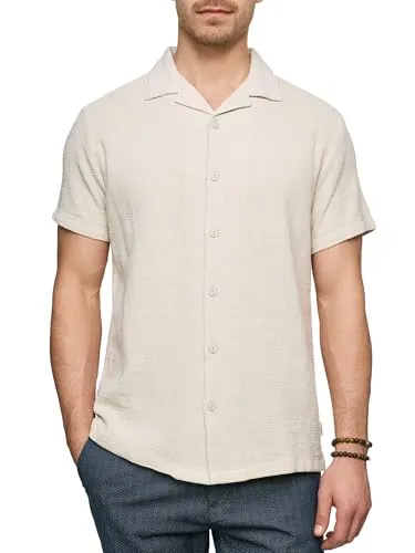 Indicode Herren INCosby Kurzarmhemd mit Button-Down-Kragen | Gestreiftes Kurzarmhemd für Herren, Größe S - Stylisches Kurzarmhemd mit Button-Down-Kragen und verdeckter Knopfleiste. Der leichte Stoff sorgt für hohen Tragekomfort an warmen Tagen. Modere Passform für einen lässigen Look.