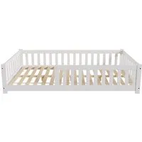 Juskys Kinderbett Naya, 120x200 cm - Holzbett mit Rausfallschutz und Lattenrost, ideal für sicheres Schlafen von Kindern. Belastbar bis 125 kg, aus robustem Kiefernholz in elegantem Weiß.