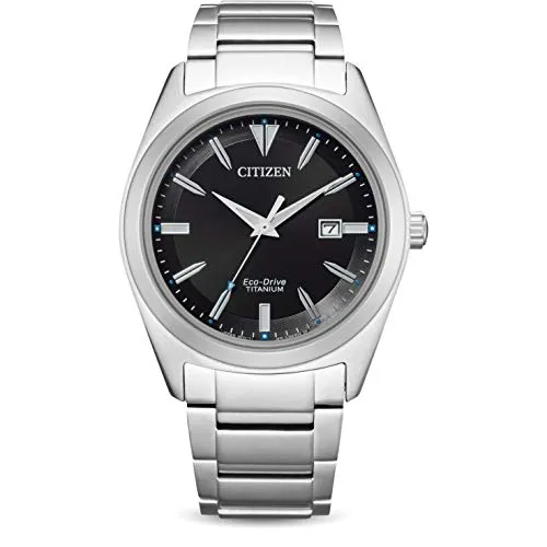 Citizen Herren Analog Eco-Drive Uhr mit Super Titanium Armband AW1640-83E