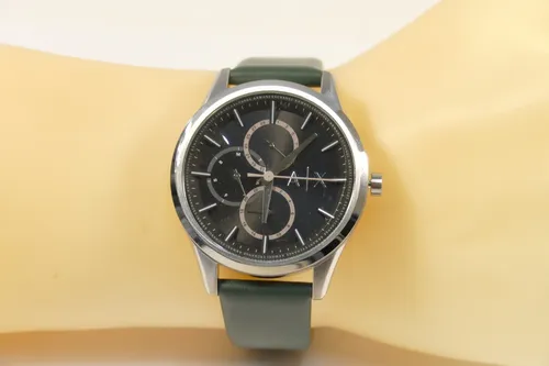 Armani Exchange AX1883 Herren Chronograph Armbanduhr - Elegante Herren-Armbanduhr aus Edelstahl mit grünem Lederarmband, 50 m wasserdicht und Chronographenwerk für präzise Zeitmessung.