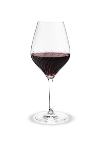 Holmegaard Rotweinglas 52 cl 2 Stck. Cabernet Lines - Elegantes Rotweinglas-Set aus der Cabernet Kollektion, entworfen von Peter Svarrer. Ideal zum Servieren von Rotwein, spülmaschinenfest und perfekt als Geschenk für Paare.