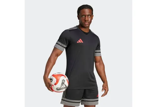 adidas Herren SQUADRA25 Jersey Short Sleeve - Schwarz/Ruby, XXL - Herren-Shirts aus 100% recyceltem Polyester mit AEROREADY-Technologie für optimale Feuchtigkeitsregulierung und Platz für individuelle Details.