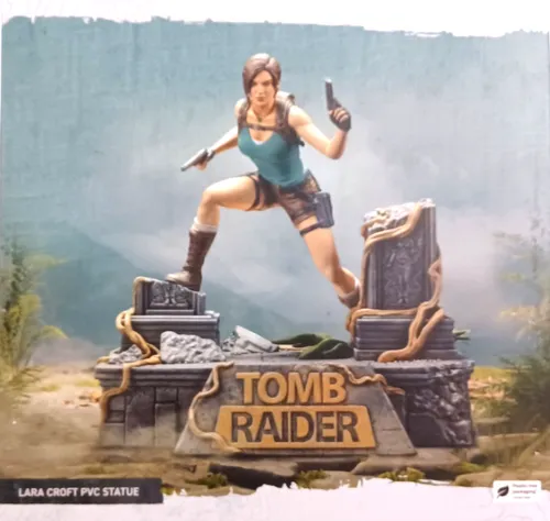 Produktbild Dark Horse Tomb Raider Lara Croft Figur 24 cm