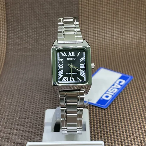 Casio S7232451 Uhr Silber - Elegante Damen Armbanduhr - Digitaluhren: Elegante Damenarmbanduhr mit präzisem japanischen Quarzwerk, robustem Mineralglas und stylishen Edelstahlarmband für jeden Anlass.