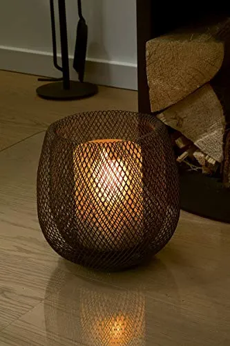Philippi Mesh Windlicht, schwarz - Kerzenständer für Innen- und Außenbereich, mit feiner Korbstruktur aus pulverbeschichtetem Stahl, die das Kerzenlicht sanft durchscheinen lässt und eine gemütliche Stimmung schafft.