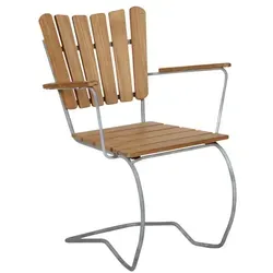 Gartenstuhl Classic mit Armlehne von Brafab, Teak & Metall, skandinavisches Design - Vielseitiger Gartenstuhl mit modernem skandinavischen Flair. Hochwertiges Teakholz und robustes Metallgestell bieten Komfort und Langlebigkeit. Ideal für entspannte Stunden im Freien.