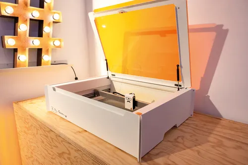 MRB 900-00013 - Mr Beam II Dreamcut [x] & Air Filter II - Lasercutter für kreative Projekte, mit 10W Kurzwellenlaser für schnelles Schneiden von Holz und dickeren Materialien, einfach zu bedienen über Webanwendung.