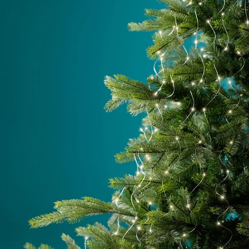 Kaemingk Lumineo LED-Lichtbündel 640 LED warmweiß außen 32 x 1,9 m silber - Weihnachtsbeleuchtung mit 640 warmweißen LEDs, ideal für stimmungsvolle Akzente im Innen- und Außenbereich. Die 32 Lichterstränge sorgen für eine einladende Atmosphäre und sind energieeffizient.