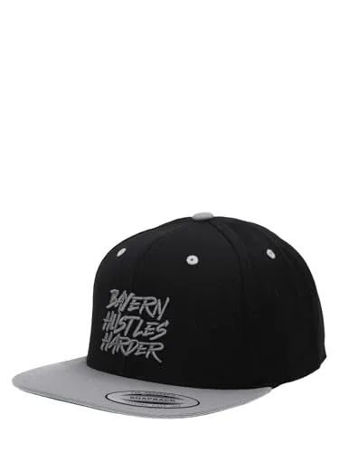FC Bayern München Basketball I Snapback I Baseballcap I Hustles Harder I Erwachsene I Schwarz - Stylische FC Bayern Snapback für echte Fans. Hochwertiger Fanartikel in Schwarz mit auffälligem Logo – perfekt für jeden Anlass.