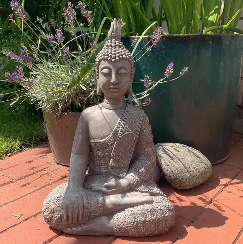 K&L Wall Art Große Buddhastatue – Feng Shui Deko Figur für Garten und Innenbereich - Gartenstatuen – 45 cm große, dekorative Betonfigur, die Harmonie und Ausgeglichenheit in Ihr Zuhause bringt. Ideal für Wohnzimmer, Balkon und Garten!
