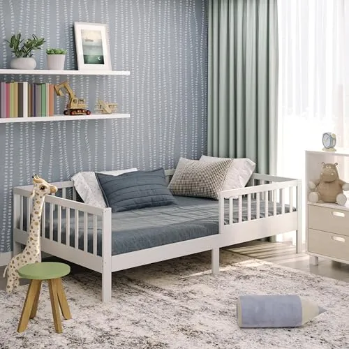 CADANI Nik Kinderbett 120x200 cm – Stabil & Sicher mit Rausfallschutz - Robustes Kinderbett bis 200 kg belastbar, perfekt für Kindergarten- bis Jugendalter. Abnehmbarer Rausfallschutz für mehr Freiheit, mit praktischem Stauraum und aus massivem Holz für ein harmonisches Kinderzimmer.